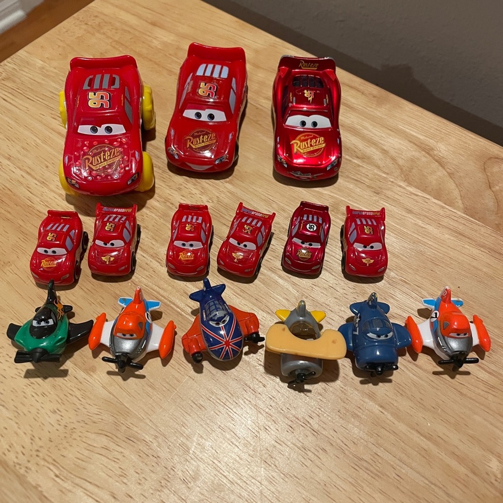 Pixar Cars Lightning McQueen and Planes diecast cars and Mini Rollers